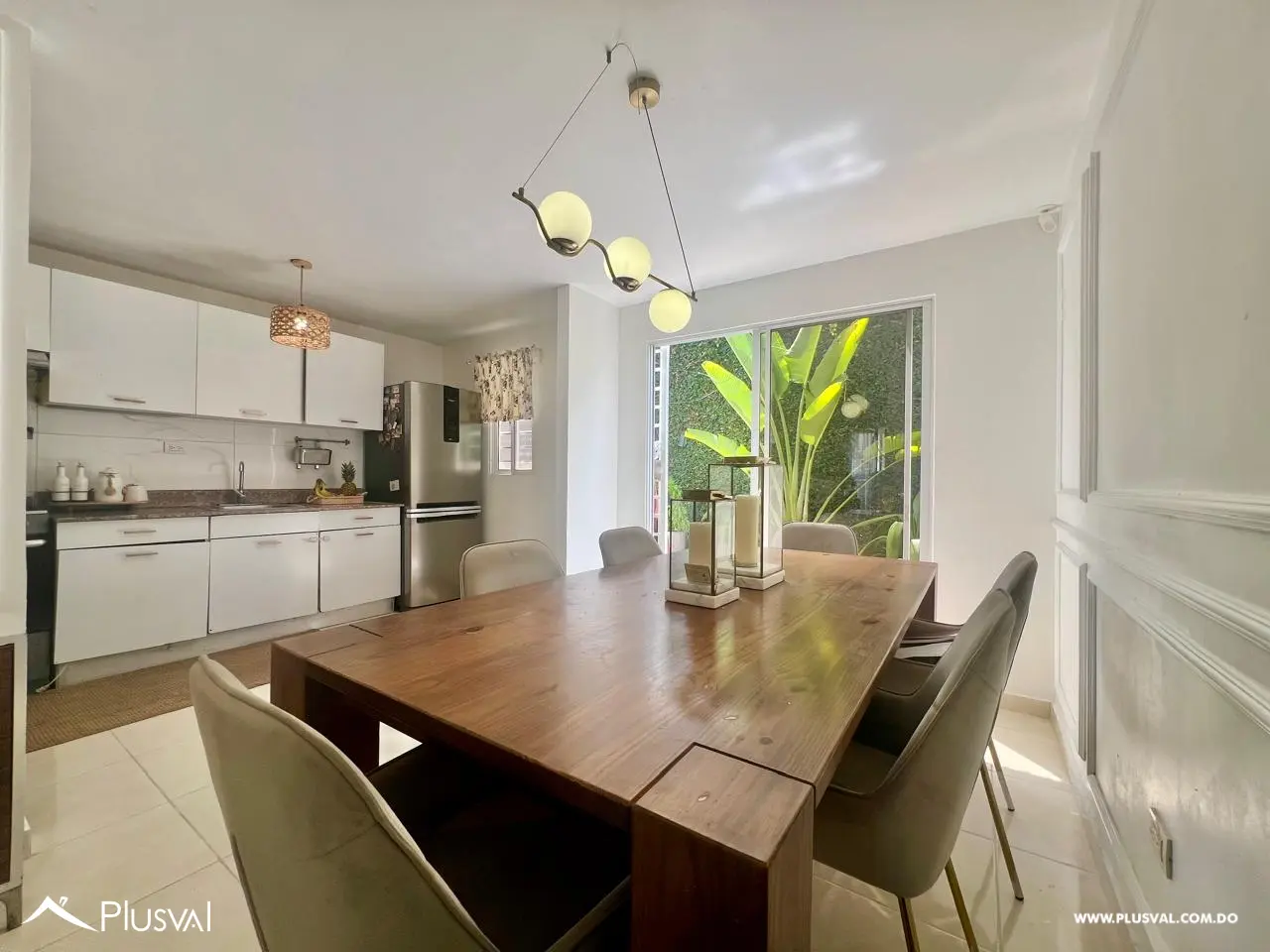 Interior de casa dúplex en venta en Colinas del Viento