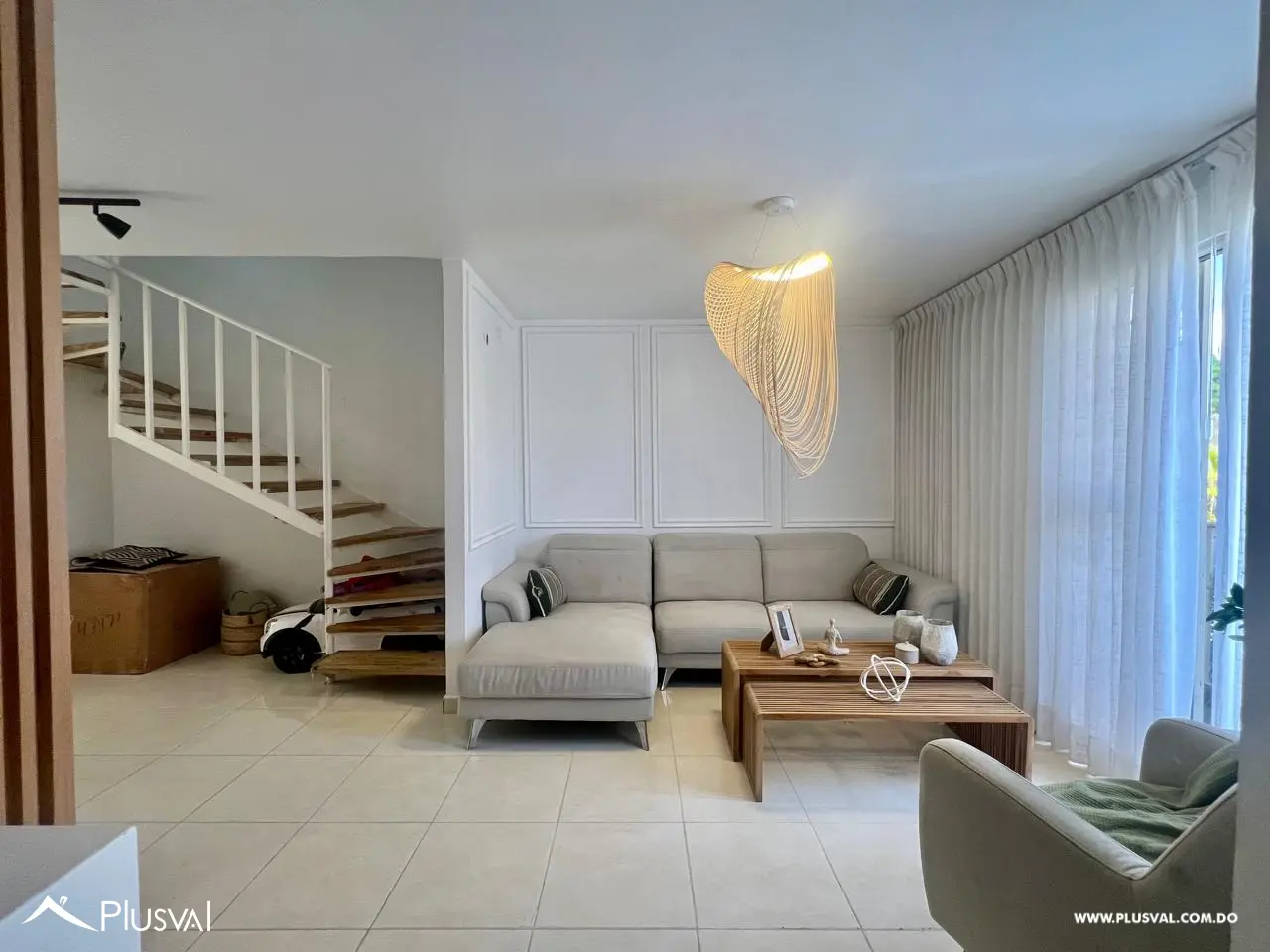 Sala de casa dúplex en venta en Colinas del Viento